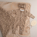 סט מנומר לתינוק- אוברול סרט לראש ושמיכה