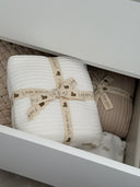 שמיכה לתינוק סרוגה דו צדדית שרפא - צבע לבן