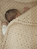 שמיכה לתינוק סרוגה CANDY בצבע אבן