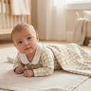 סט ביגוד לתינוק - אוברול ושמיכה משבצות