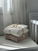 שמיכה לתינוק סרוגה דו צדדית שרפא - צבע אבן